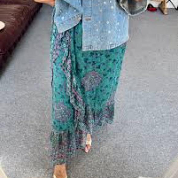 ANTHROPOLOGIE Akemi & Kin Blue Floral Boho Wrap Skirt - Picture 2 of 6